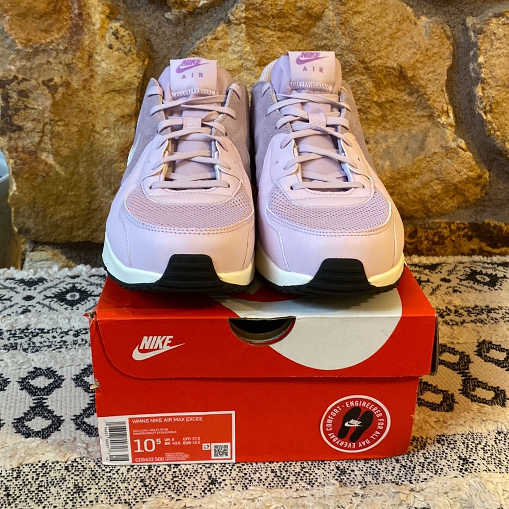 Women’s Nike air max excee doll sail violet star 10.5 42.5